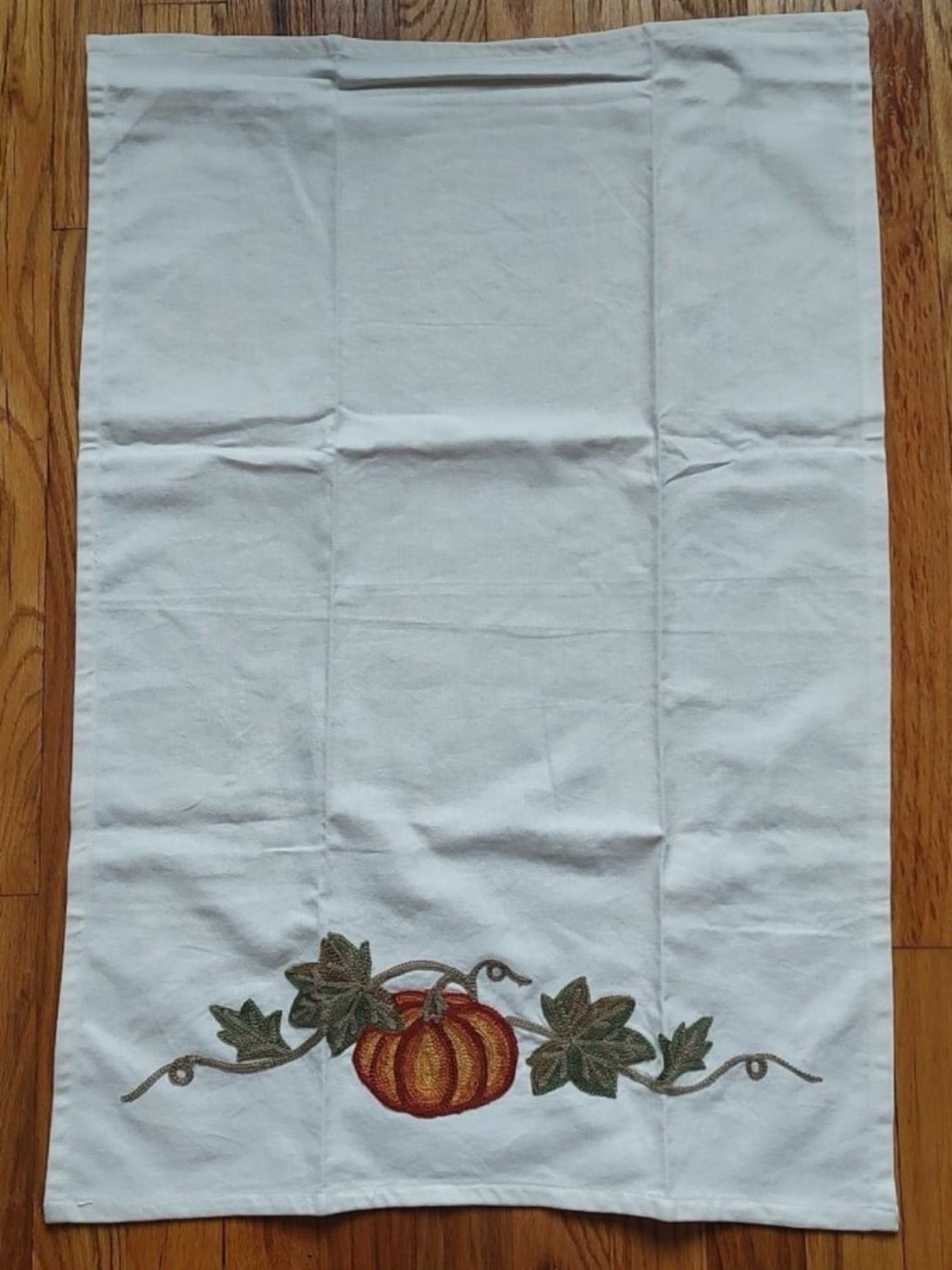 Williams Sonoma Pumpkin Embroidery Towel Kitchen Off White Green Orange Cotton